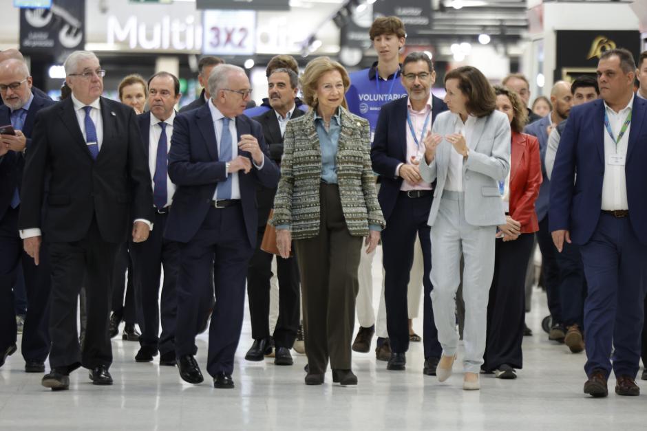 La Reina Sofía con los responsables de los Bancos de Alimentos