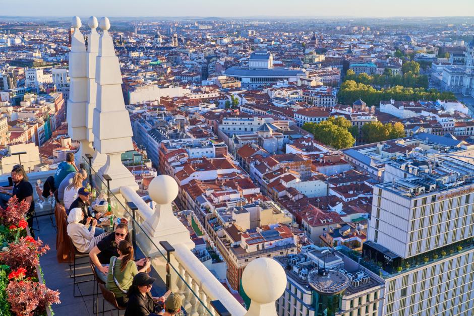 Rooftop bar del Hotel Riu Plaza de España.
