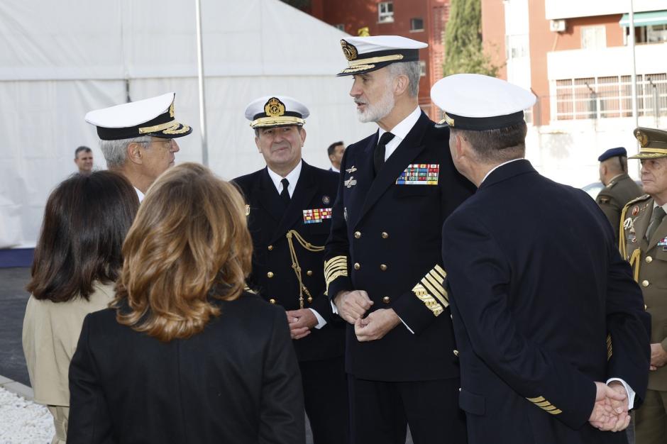 Un momento de la visita al Archivo General de la Armadda