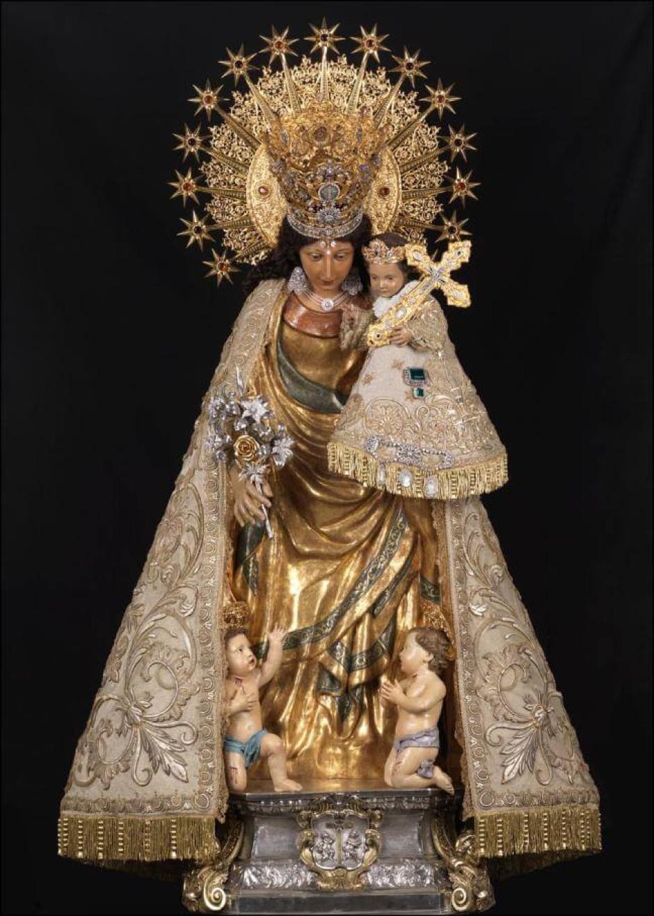 Imagen de la talla original de la Virgen de los Desamparados de Valencia.