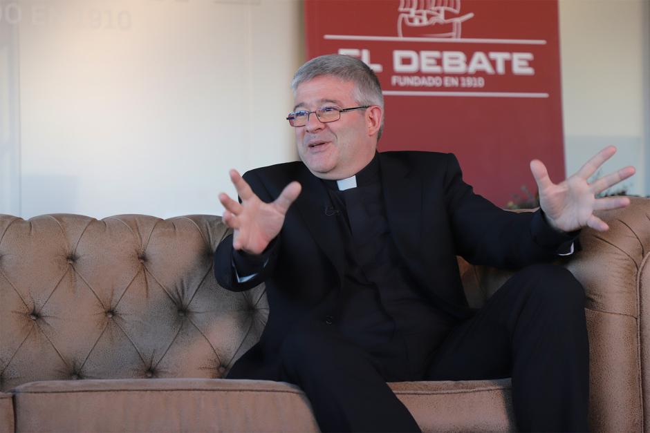 Jorge López Teulón lleva más de 25 libros publicados