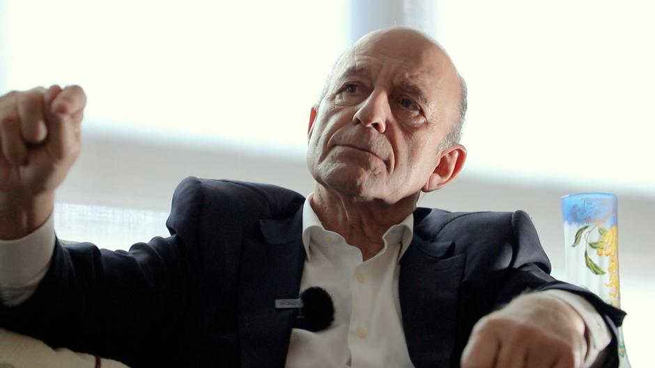 José Antonio Zarzalejos, autor de La huella de Sánchez, durante su entrevista con El Debate