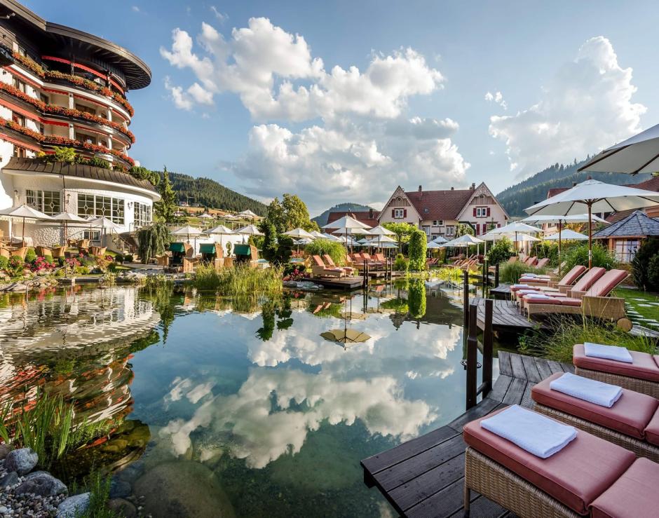 El Hotel Bareiss aloja un restaurante con tres estrellas Michelin.