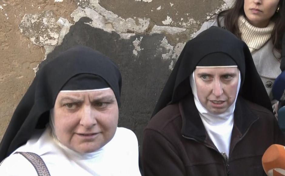 Captura de video que muestra a las exmonjas del monasterio de Belorado (Burgos) sor Sión y sor Belén