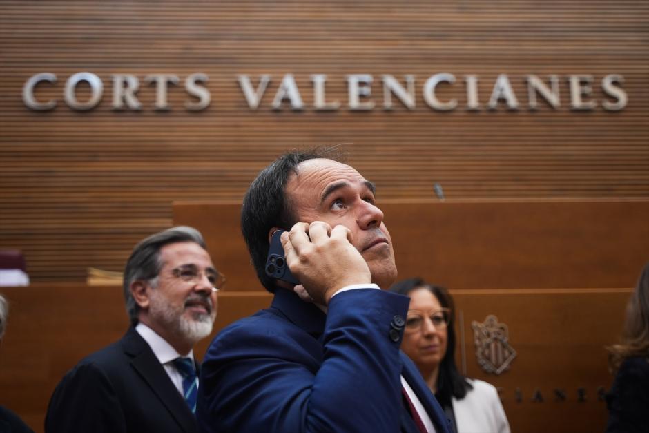 Imagen tomada este martes de Juanfran Pérez Llorca durante su toma de posesión en las Cortes Valencianas