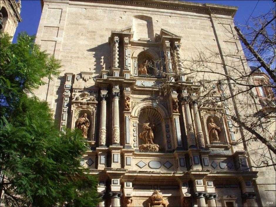Fachada de la iglesia del Carmen –hoy, de la Santa Cruz– en Valencia