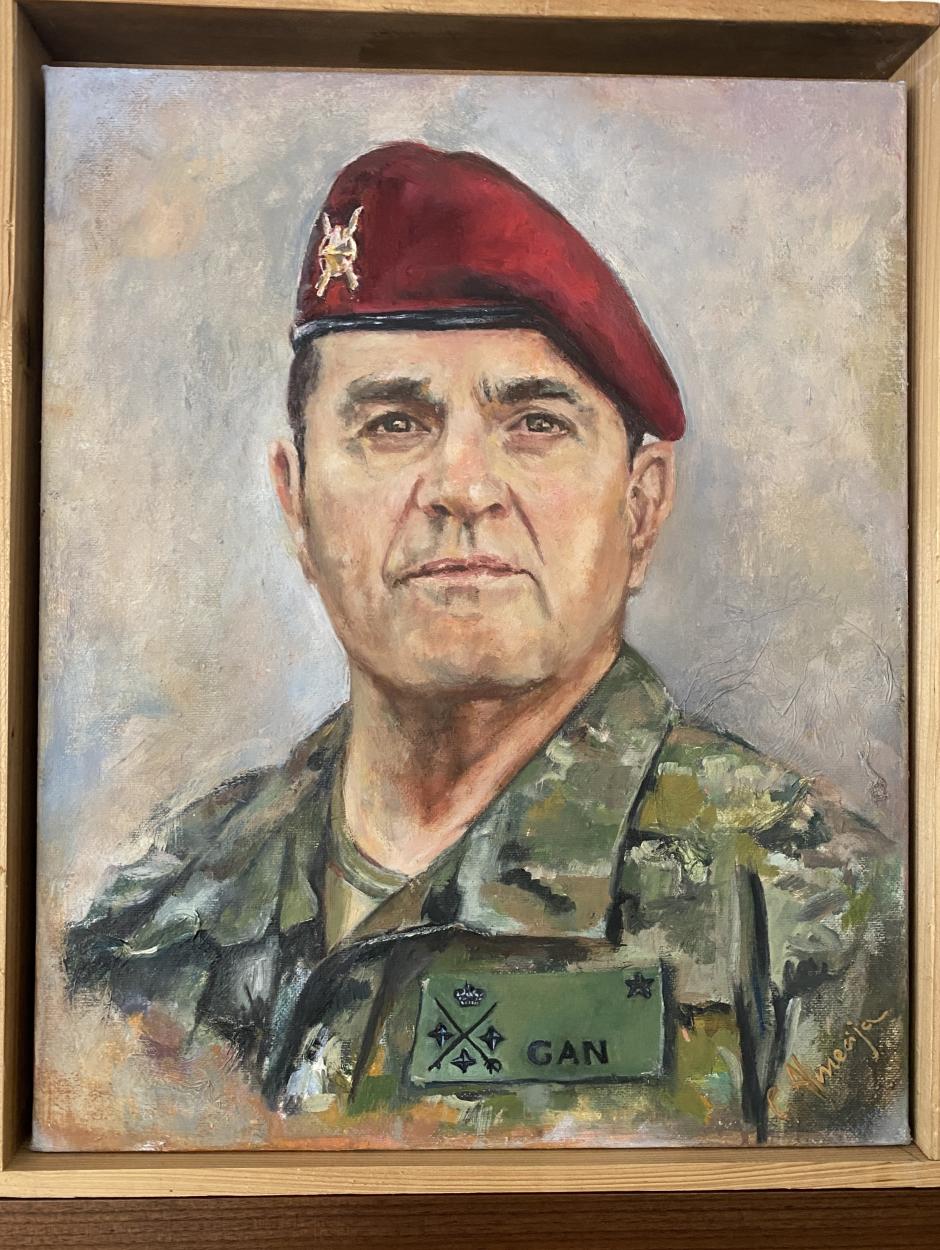 Retrato del Teniente general hecho por la artista Carmen Almécija