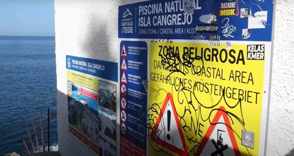 Carteles que alertan del peligro en Isla Cangrejo