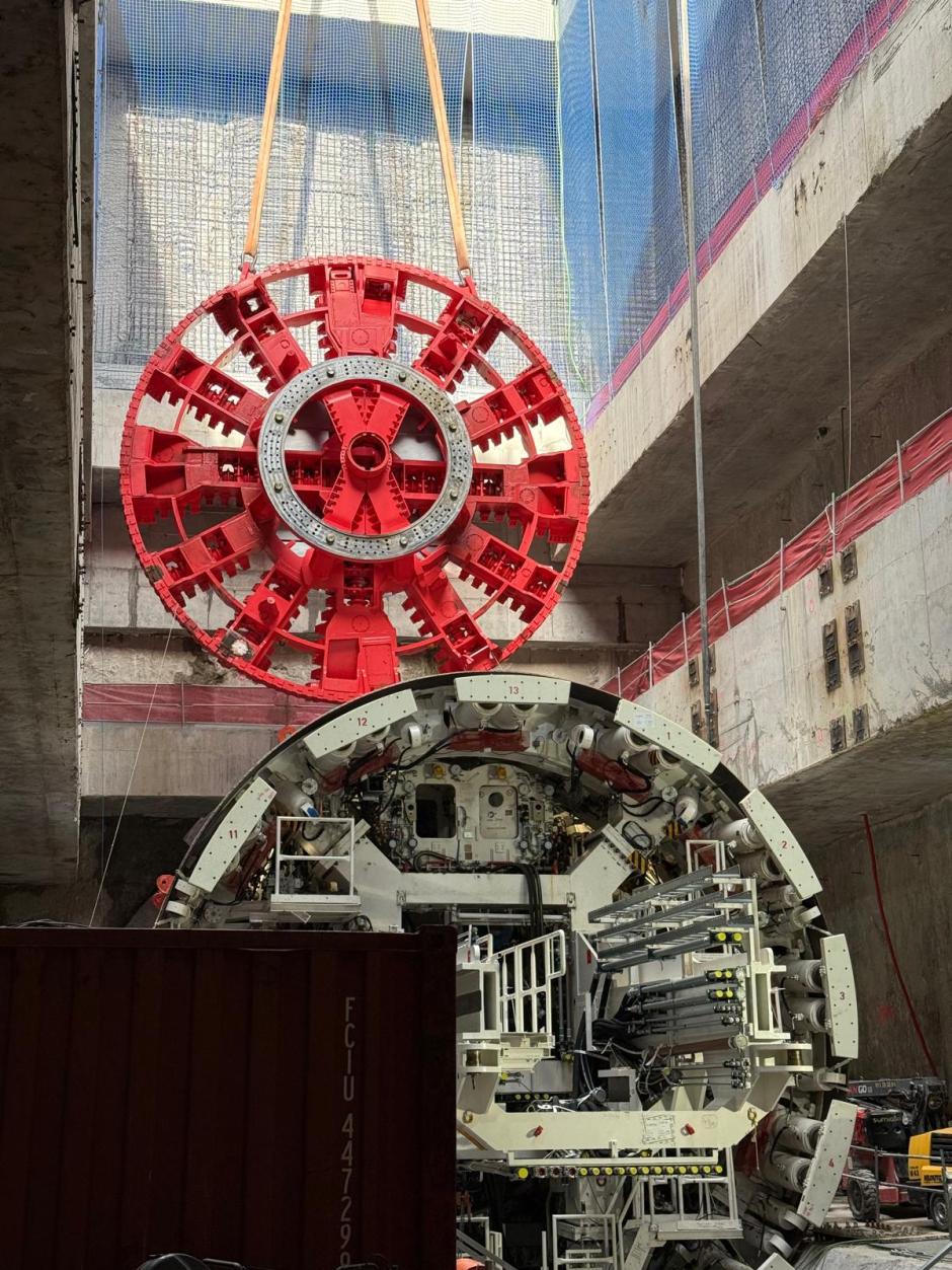 Interior de la tuneladora de la Línea 11 de Metro de Madrid