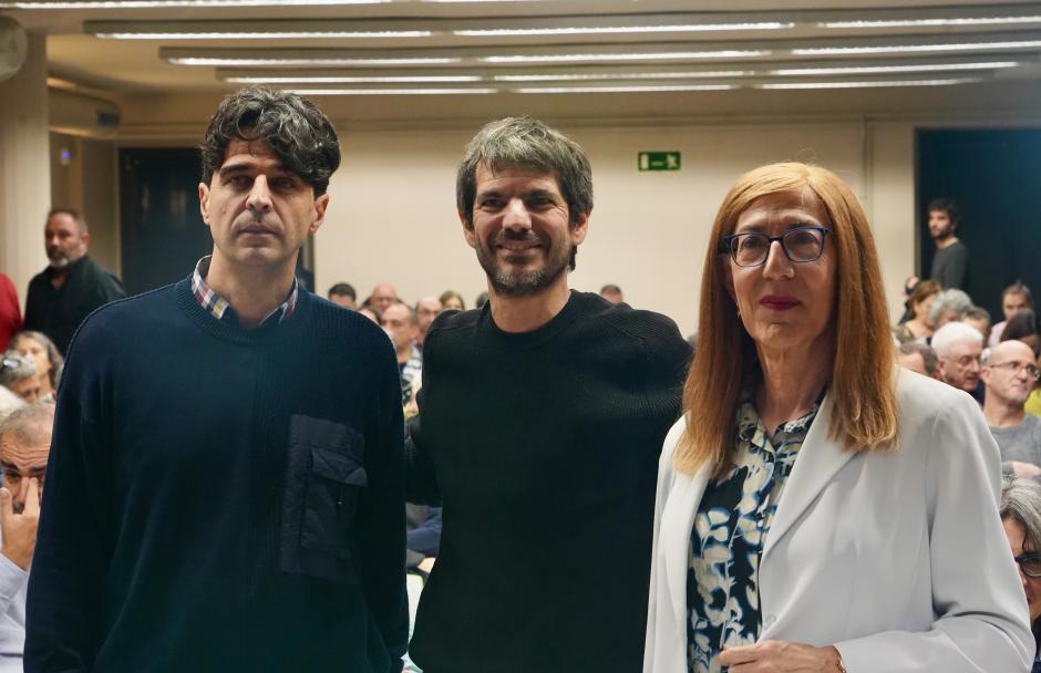 El ministro de Cultura Ernest Urtasun; el coordinador de IU en Castilla y León, Juan Gascón, y la cocoordinadora general de Movimiento SUMAR Castilla y León, Marina Echebarría Sáenz
