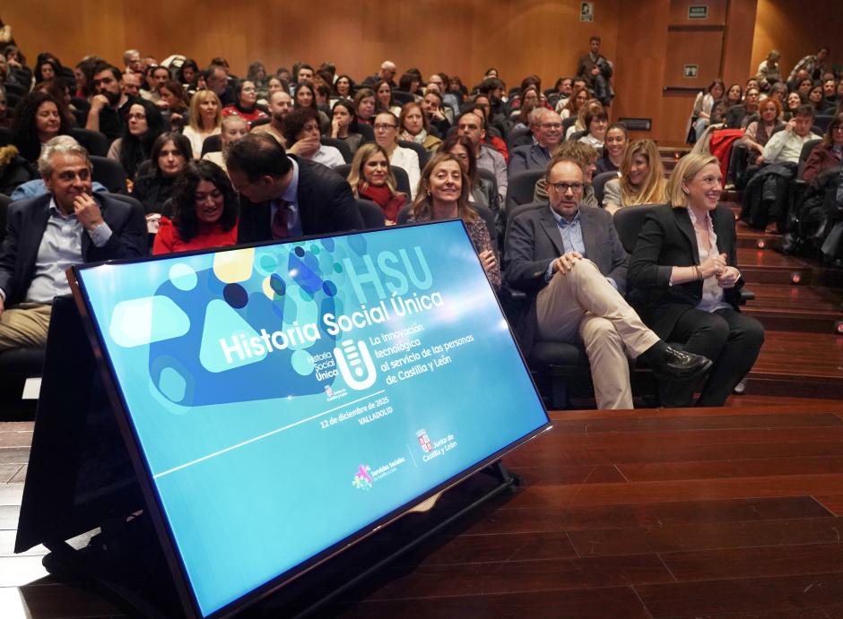 Blanco inaugura la jornada 'Historia Social Única. La innovación tecnológica al servicio de las personas de Castilla y León'
