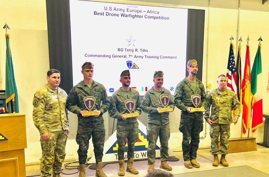 La X Bandera «Millán Astray» de la Brigada de La Legión, que ha obtenido el 1º puesto en la competición internacional «Best Drone Operator Competition»