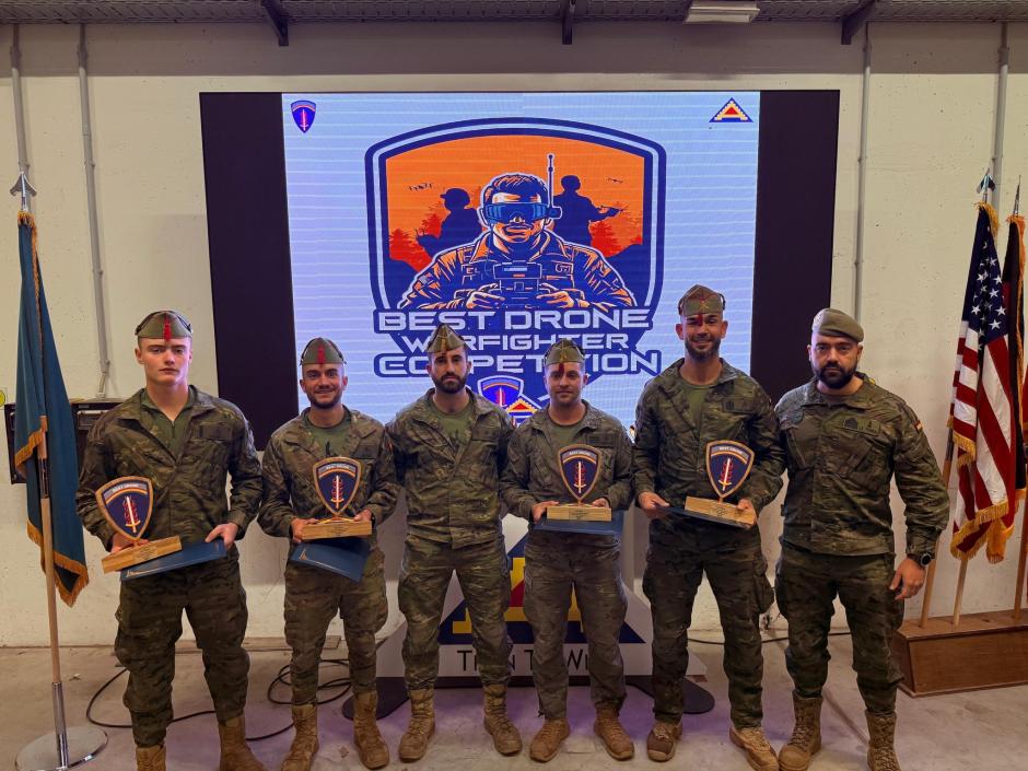 La X Bandera «Millán Astray» de la Brigada de La Legión, que ha obtenido el 1º puesto en la competición internacional «Best Drone Operator Competition»