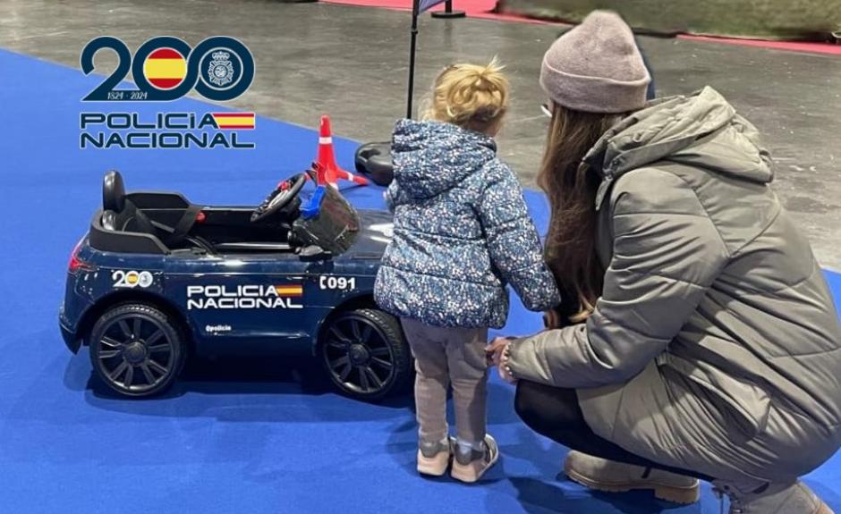 Imagen de las actividades de la Policía Nacional en Expojove Valencia 2025