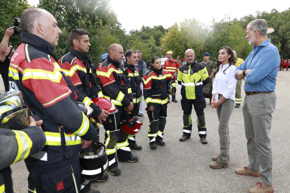 Los Reyes, en Galende con bomberos del Consorcio de Zamora