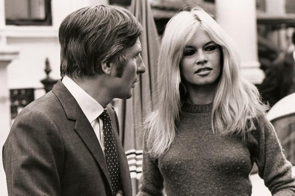 Bardot y  Gunther Sachs, en1966.

BRIGITTE BARDOT WITH HER HUSBAND GUNTHER SACHS 1966 COUPLE SPOUSE BLONDE HAIR SEX KITTEN 1960'S PUBLICITY STILL ARCHIVAL CINEMA ENTERTAINMENT Entertainment 125539410