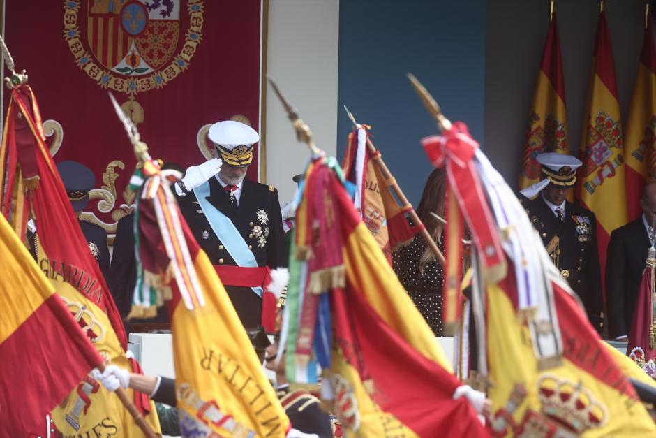 El Rey Felipe durante el acto solemne de homenaje a la bandera nacional y desfile militar por el 12 de octubre