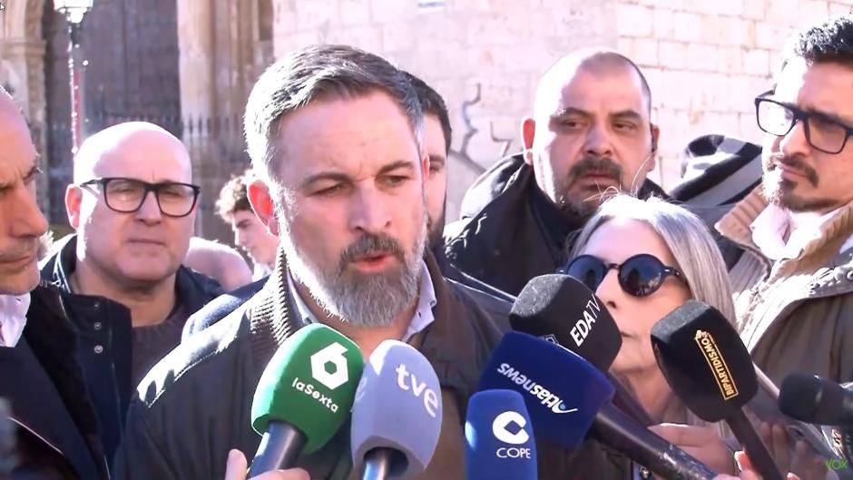 El presidente de Vox, Santiago Abascal, en Calamocha (Teruel)
REMITIDA / HANDOUT por VOX
Fotografía remitida a medios de comunicación exclusivamente para ilustrar la noticia a la que hace referencia la imagen, y citando la procedencia de la imagen en la firma
13/1/2026