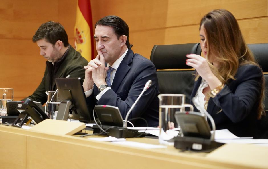 Comparecencia del consejero de Medio Ambiente, Vivienda y Ordenación del Territorio, Juan Carlos Suárez-Quiñones, ante la Comisión de esta área para informar sobre la gestión de la campaña de incendios 2025