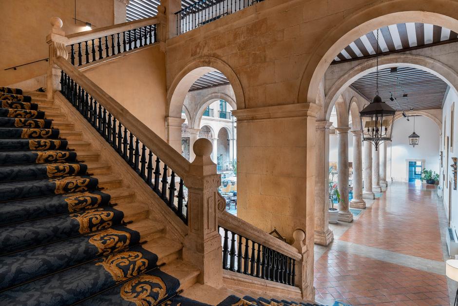 Escalera del Parador