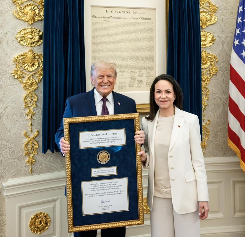 Trump y Corina Machado con el Nobel de la Paz