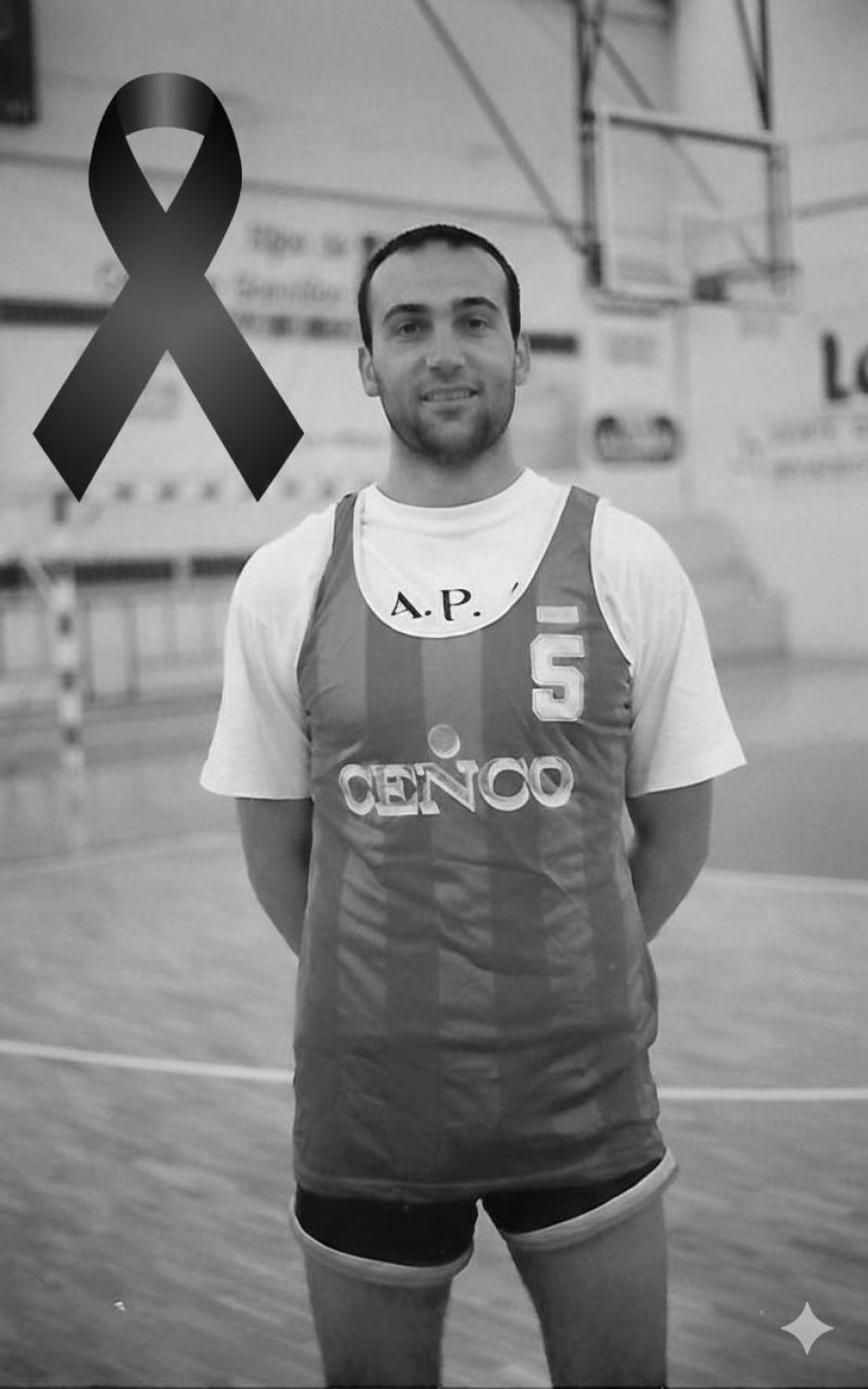 El exjugador de baloncesto Urbano González