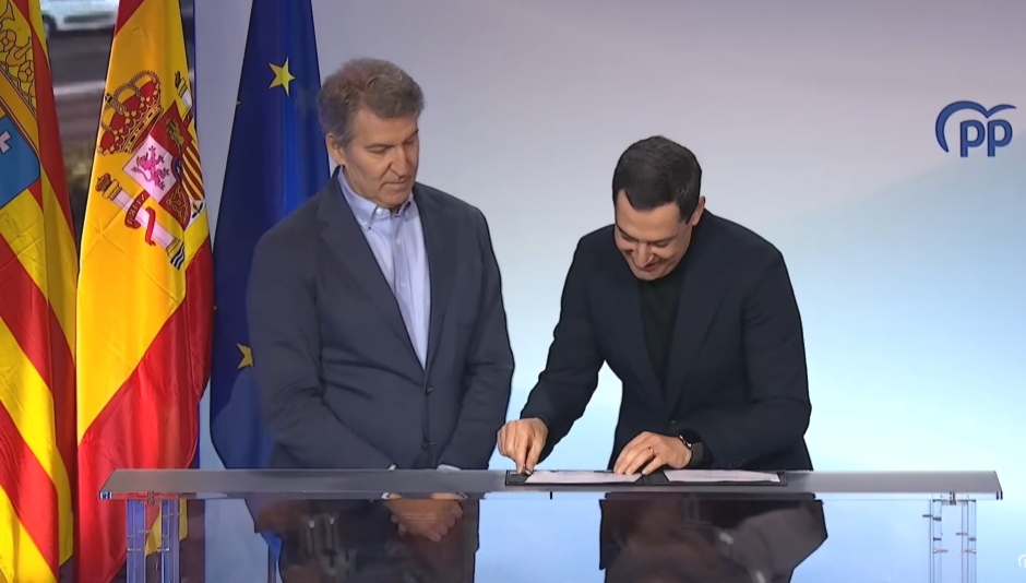 Alberto Núñez Feijó y Moreno Bonilla firmando la Declaración de Zaragoza que va contra la financión autonómica