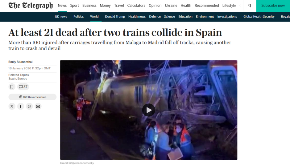 El diario 'The Telegraph', como la mayoría de los diarios, dedicaban su foto principal al tren Iryo. Del tren Alvia, el que se llevó la peor parte, tardaron en llegar imágenes al caer por un terraplén.