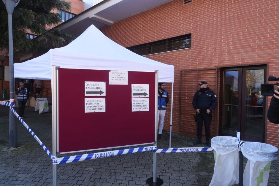 Acceso al Centro Cívico de Poniente Sur (Córdoba)