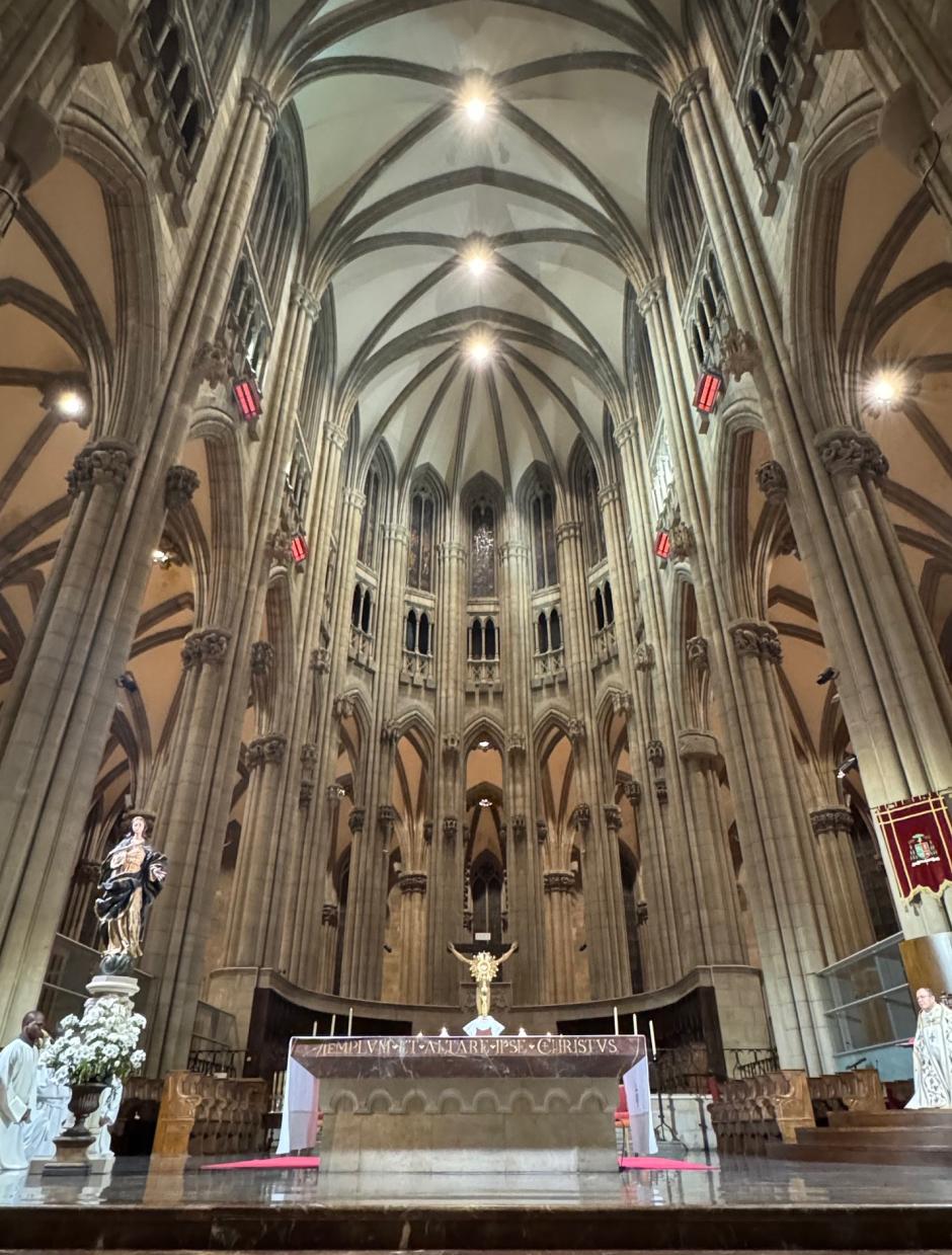 El Santísimo expuesto en la catedral de Vitoria