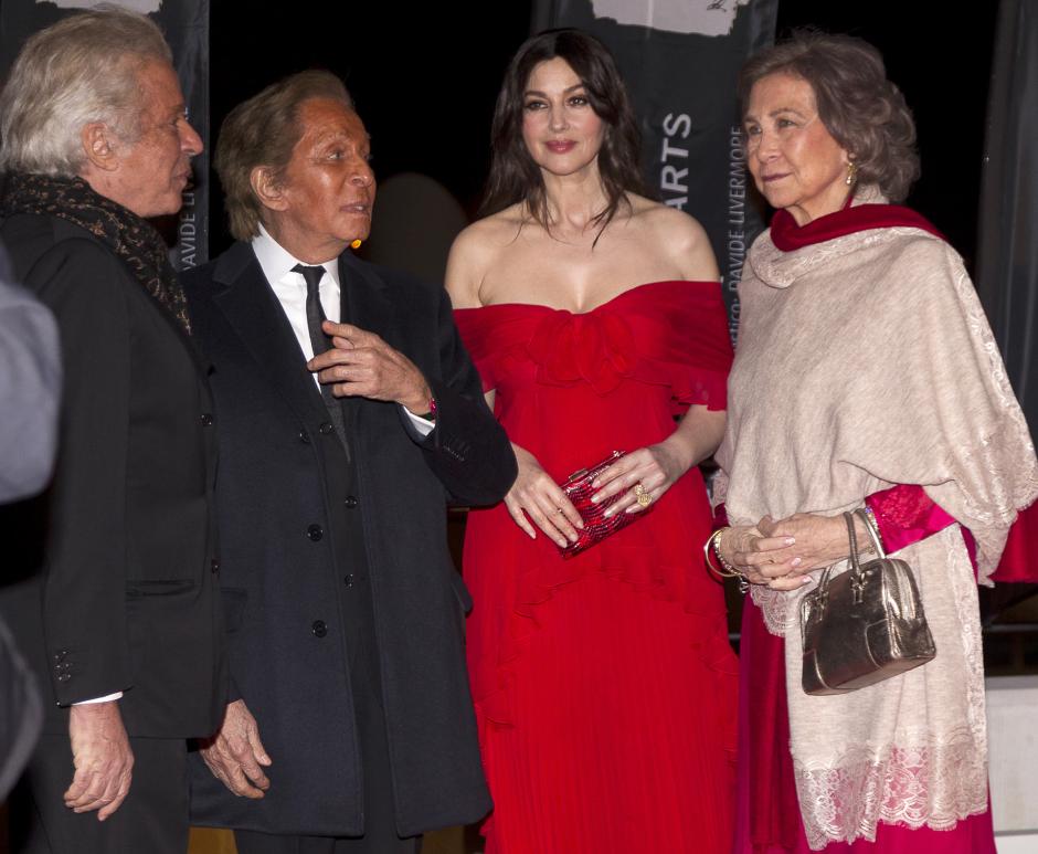 Doña  Sofia ,Valentino y  Monica Belucci en 2017