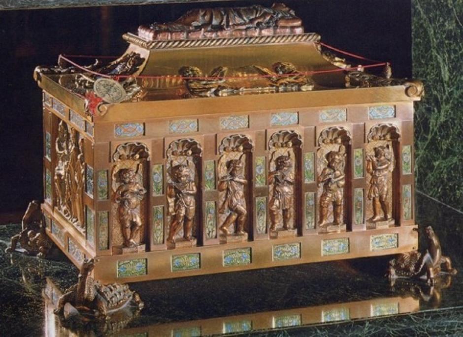 Arca de madera de las reliquias de San Pelayo