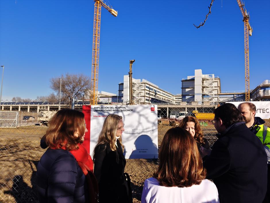 Fátima Matute visita las obras de ampliación del hospital Infanta Leonor