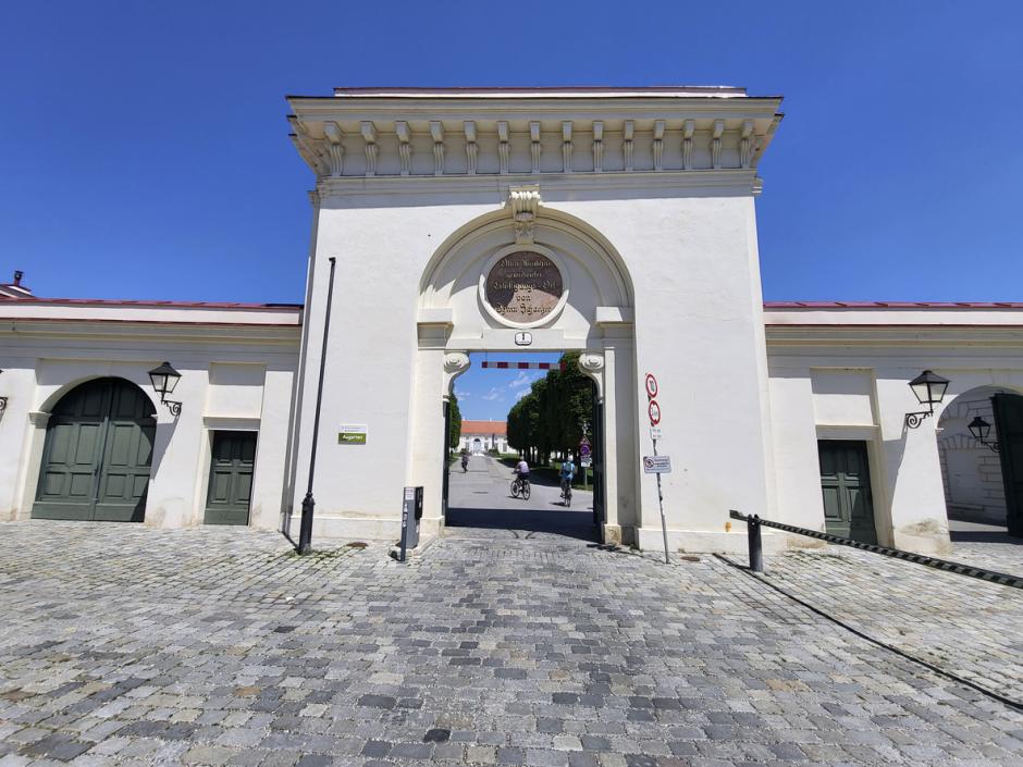 Puerta de entrada al parque Augarten de Viena