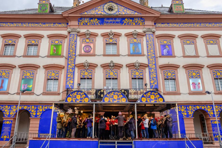 El famoso Calendario de Adviento en el Ayuntamiento de Gengenbach