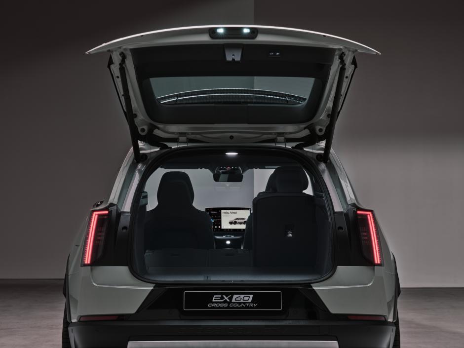 Volvo EX60 Cross Country