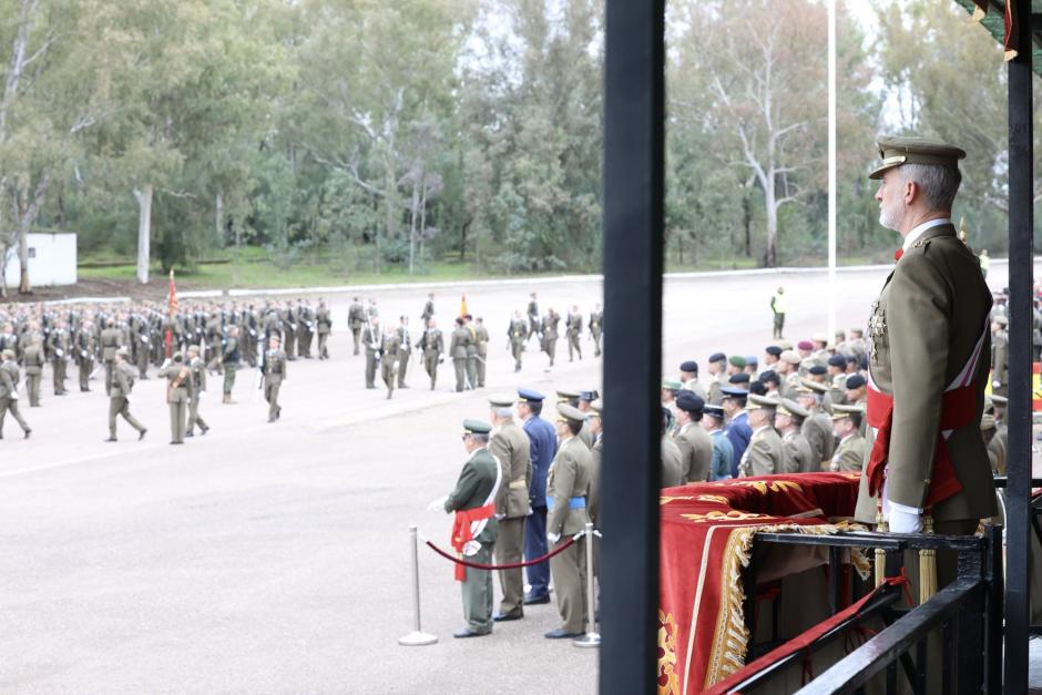 El Rey preside la jura en el  Acuartelamiento “Santa Ana” de Cáceres