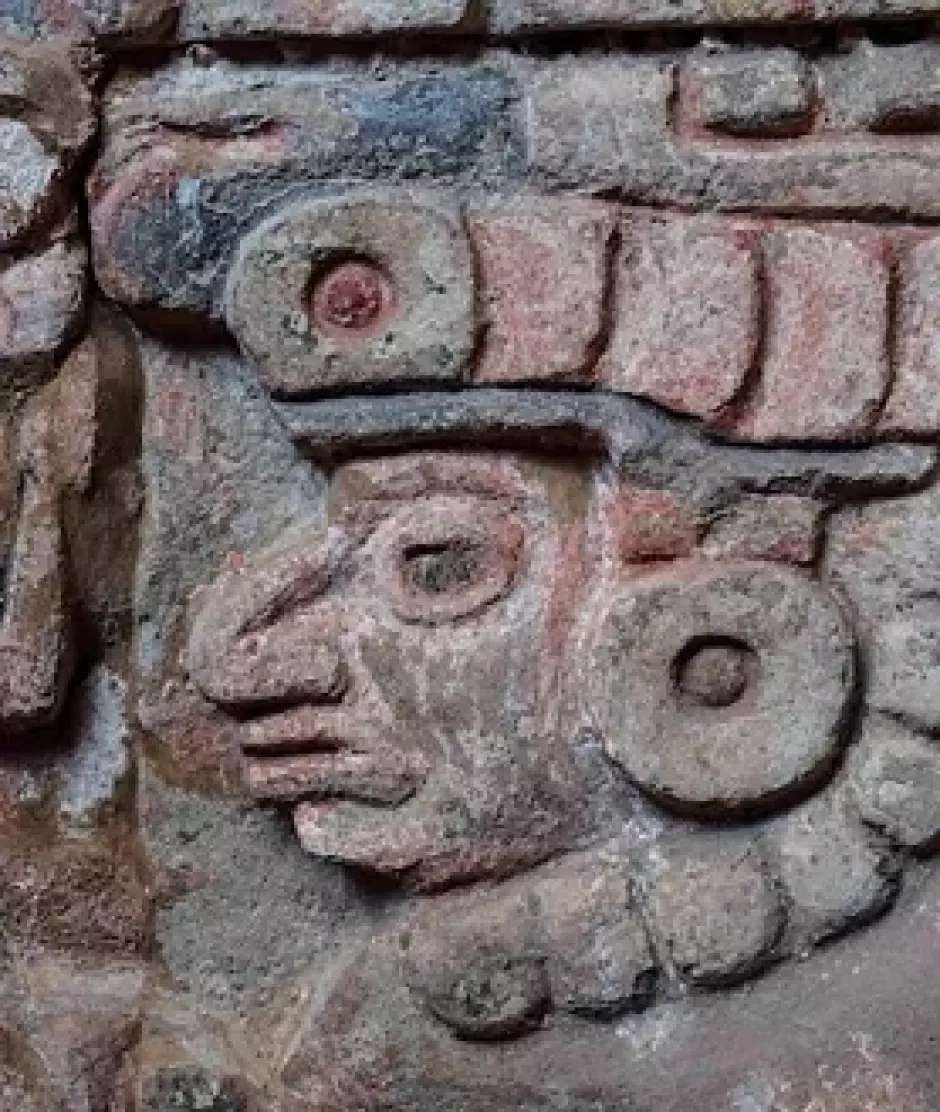 Detalle de la decoración de la tumba