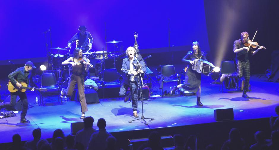 Carlos Núñez y amigos