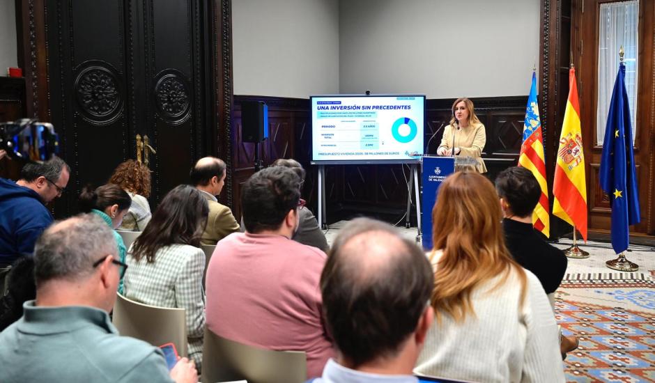 Imagen tomada este lunes de María José Catalá presentando nuevas iniciativas del Ayuntamiento de Valencia en materia de vivienda