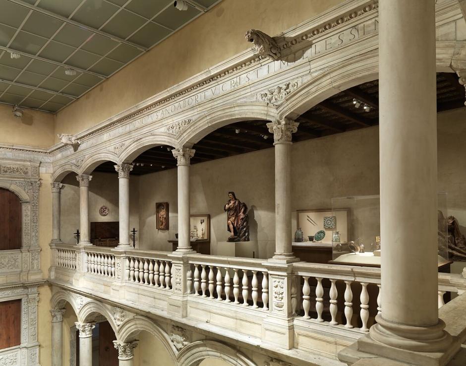 Detalle del Patio del castillo en el MET de Nueva York
