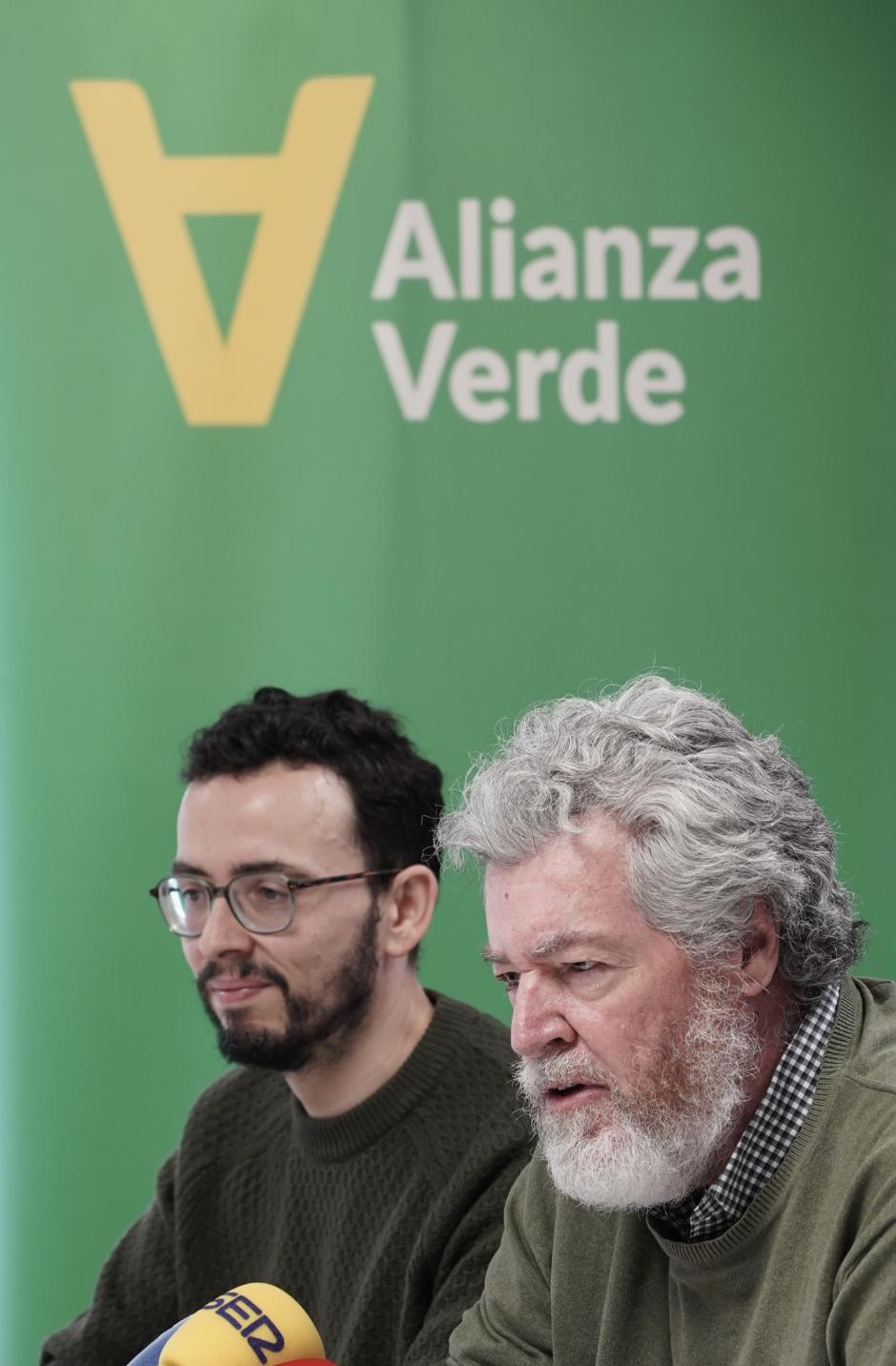 Miguel Ángel Llamas, coordinador de Podemos CyL, y Juantxo López de Uralde, coordinador federal de Alianza Verde