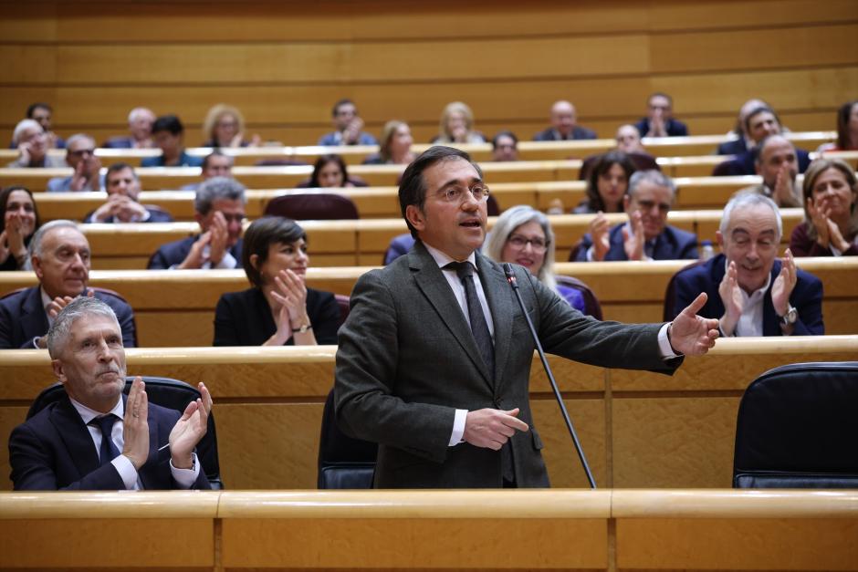 El ministro de Asuntos Exteriores, Unión Europea y Cooperación, José Manuel Albares, en el Senado