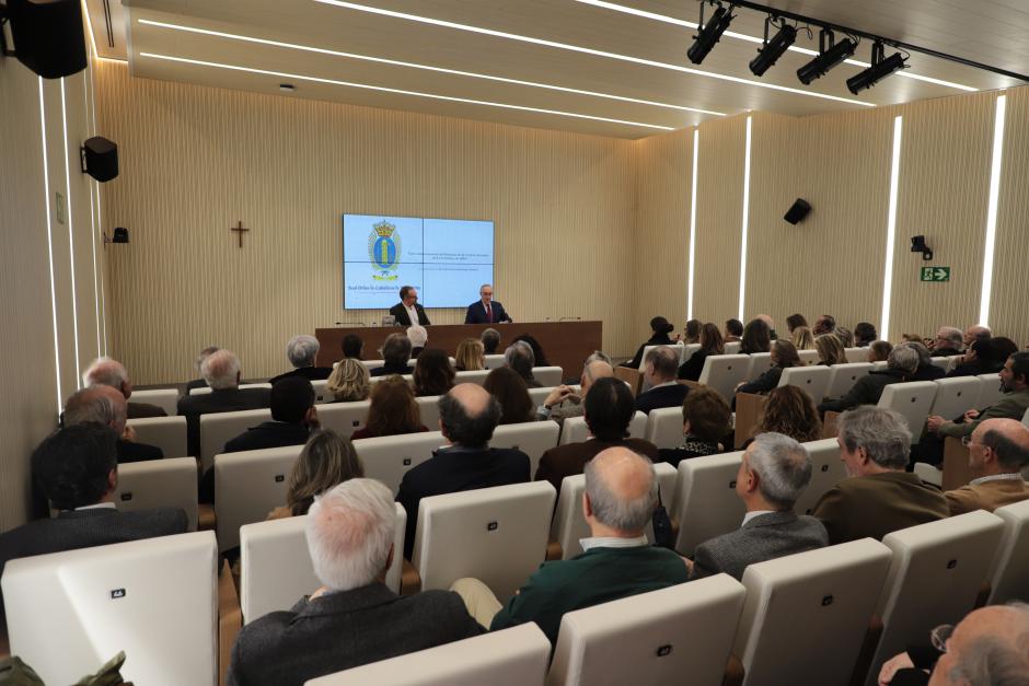 El acto con el historiador Luis Gorrochategui en el Centro CEU Ángel Herrera