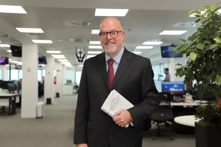 Julio Borges, político y escritor venezolano coordinador del libro La crisis espiritual de la democracia