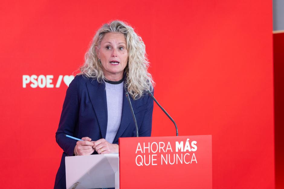 La portavoz del PSOE, Montse Mínguez, este lunes en Ferraz