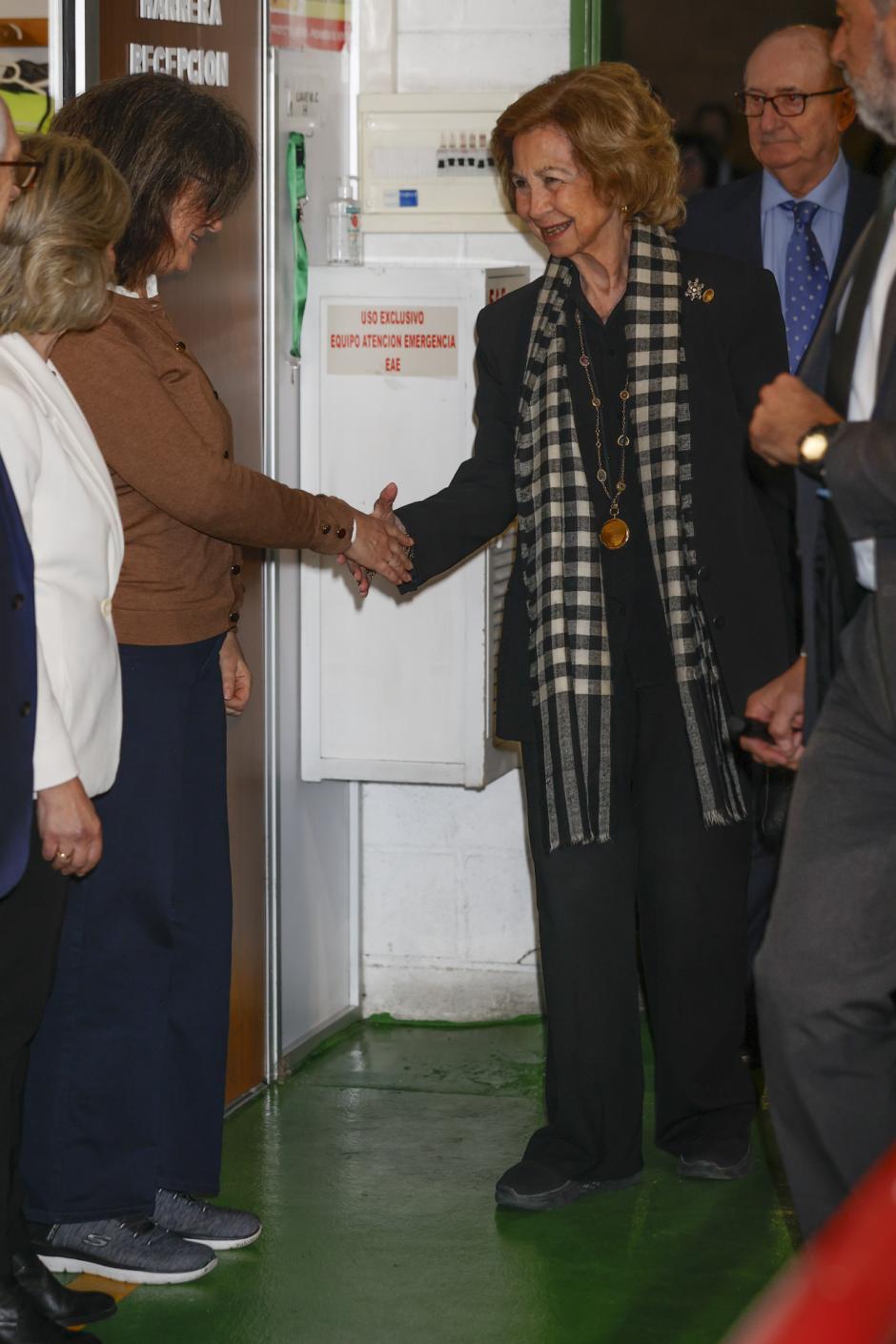 Visita de la Reina Sofía al Banco de Alimentos de Basauri