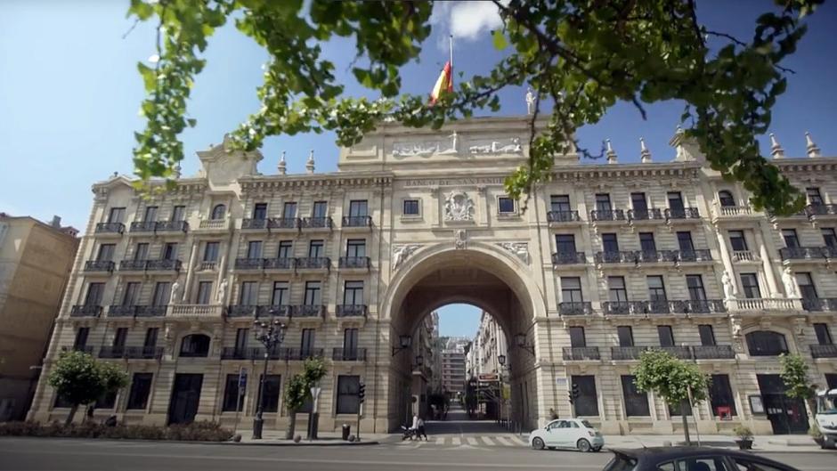 Sede central del Banco Santander en la capital cántabra en el paseo Pereda