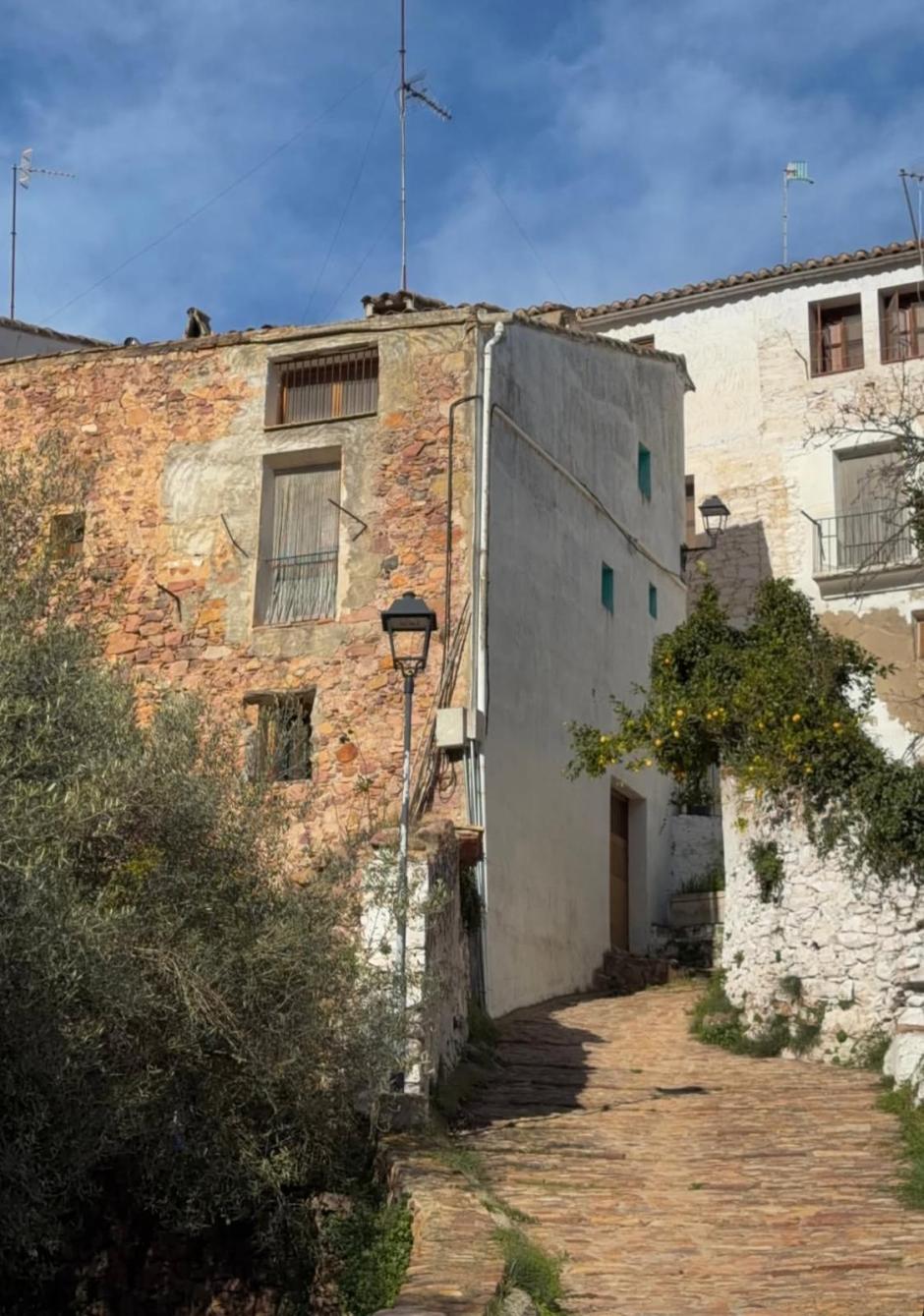 Imagen de la vivienda que ha comprado Violeta Mangriñán en Aín, Castellón