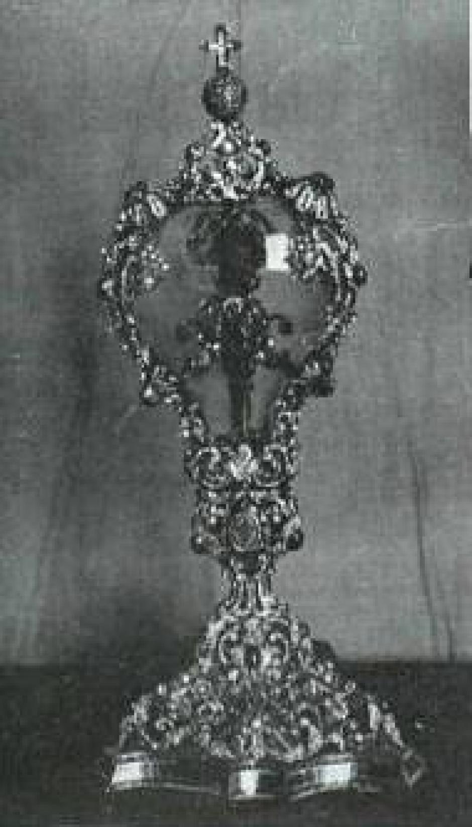 Relicario del Santo Clavo, que formaba parte del tesoro de la Capilla del Palacio Real y fue enviado a México